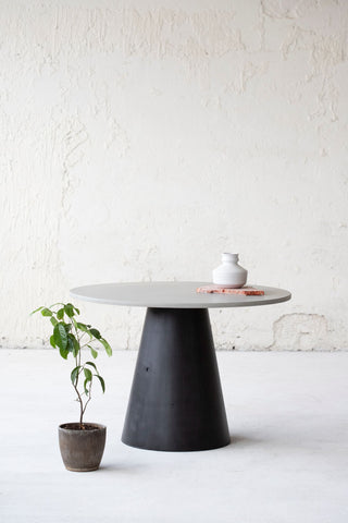 Concrete dining table | Many colors available | - betono 2